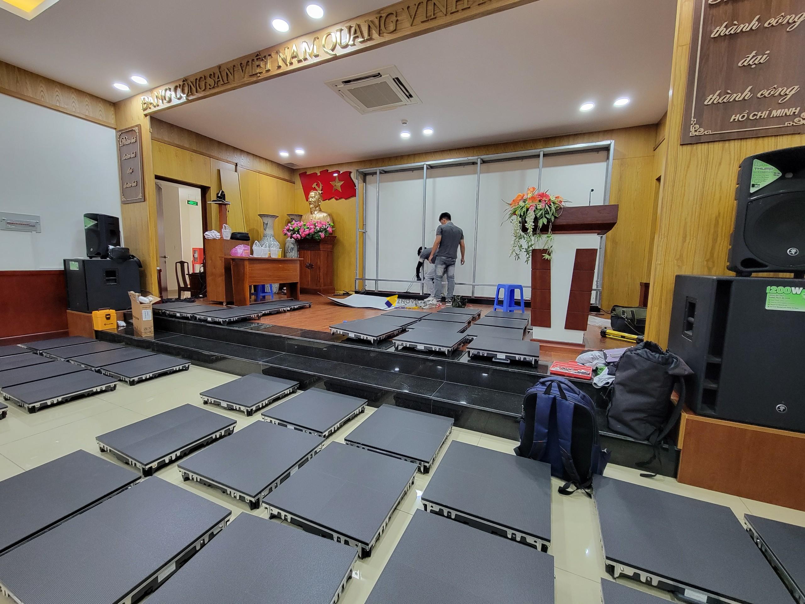Màn Hình LED Phòng Họp P2.0 z5547665506906 1ade8a7ee6cadfbf076174eee2d028ad