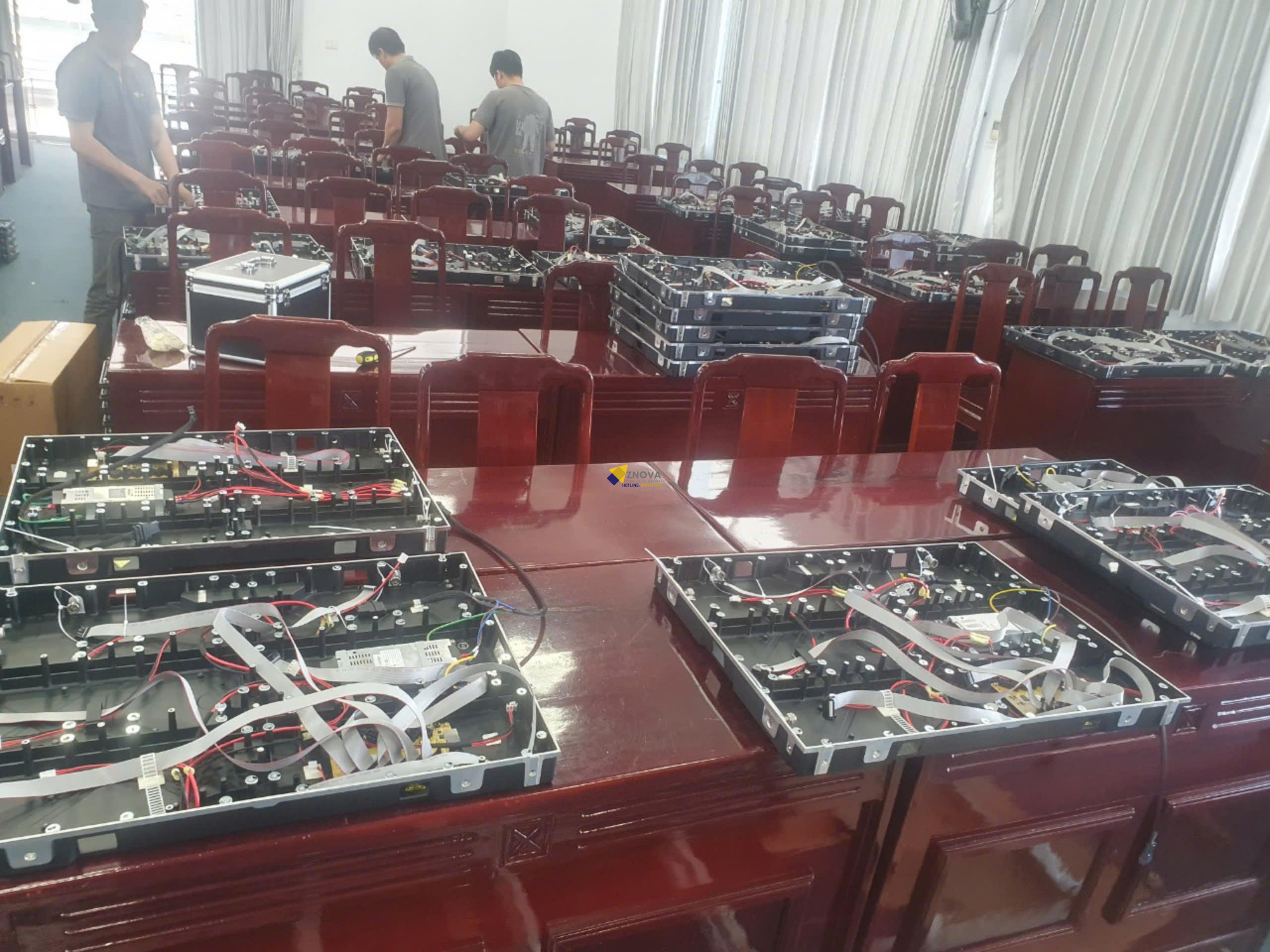 Màn Hình LED Phòng Họp P2.5 z5814199952414 d7d9a9ce489d01af6778dcdd05a4b468