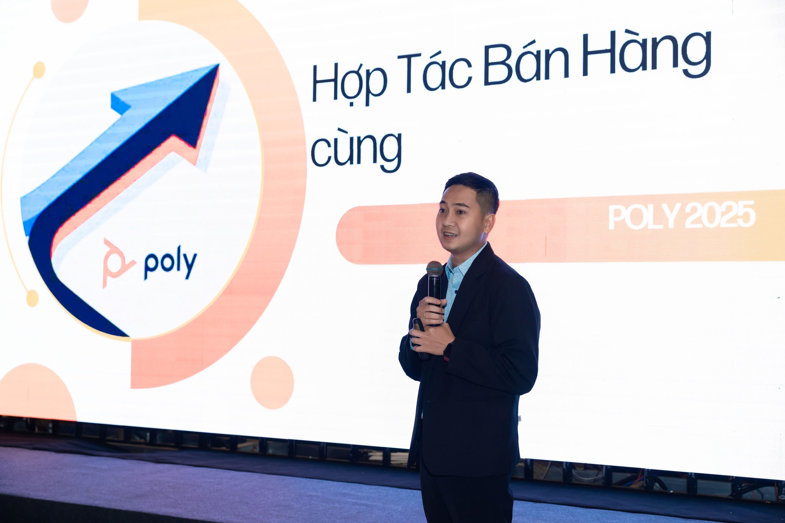 LỄ RA MẮT ĐỐI TÁC CHIẾN LƯỢC HP POLY TẠI VIỆT NAM 1J3A2979 scaled