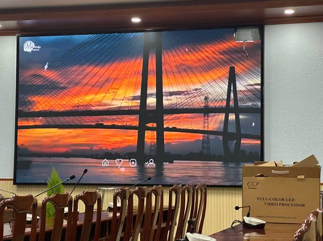 Lắp đặt màn hình LED trong nhà – Giải pháp hiển thị hiện đại Lắp đặt màn hình LED trong nhà – Giải pháp hiển thị hiện đại